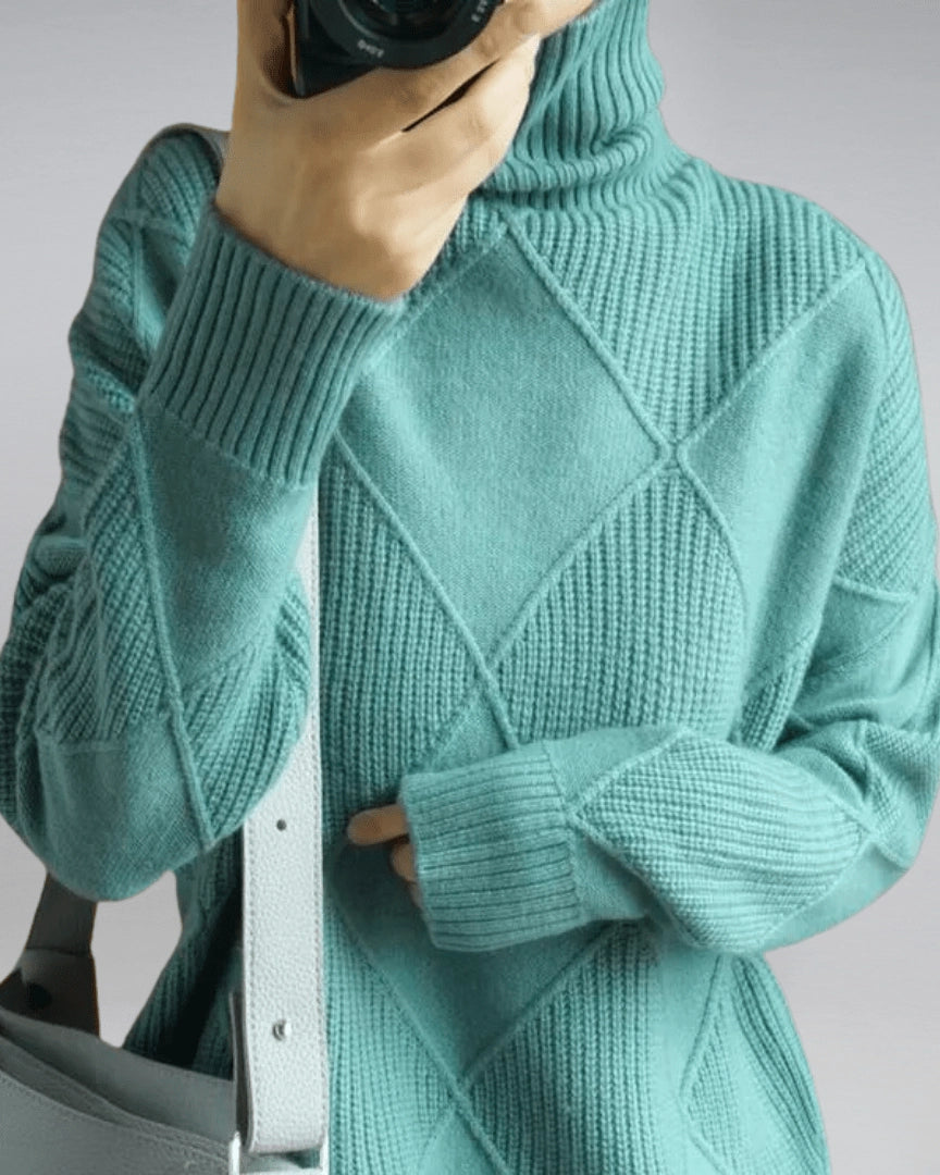 AMILIA | Cashmere Turtleneck Sweater